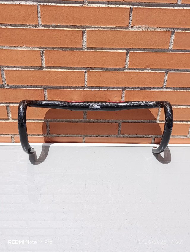 Manillar CARBONO COSTANTINO 31,8x440mm. NUEVO.