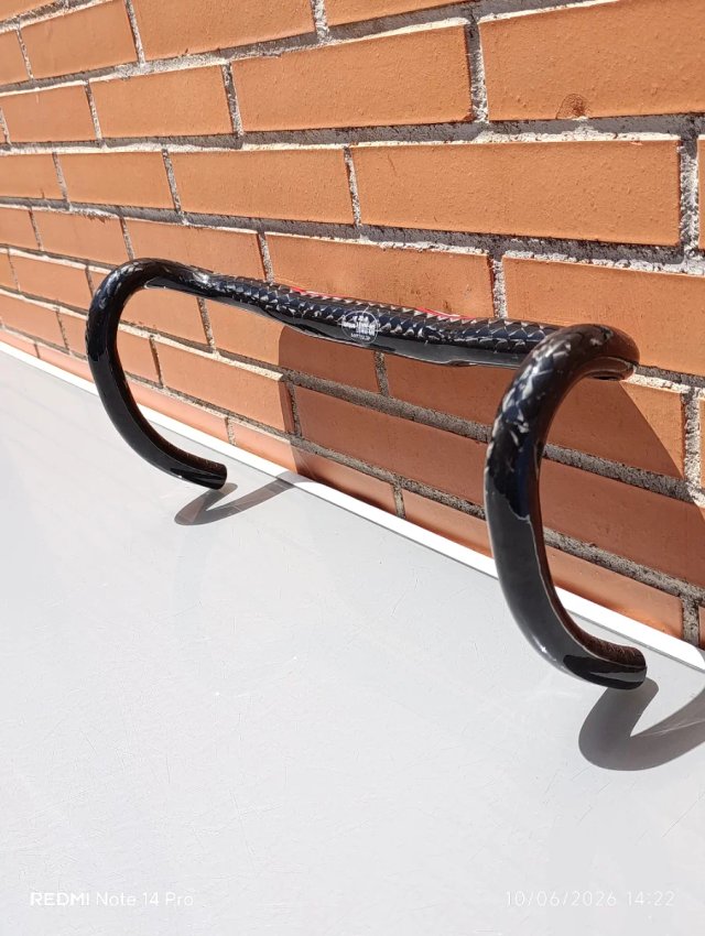 Manillar CARBONO COSTANTINO 31,8x440mm. NUEVO.