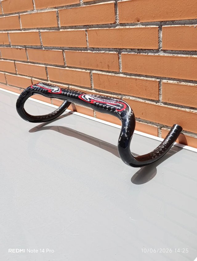 Manillar CARBONO COSTANTINO 31,8x440mm. NUEVO.