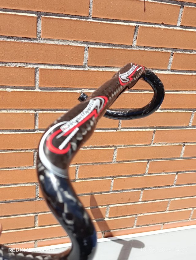 Manillar CARBONO COSTANTINO 31,8x440mm. NUEVO.