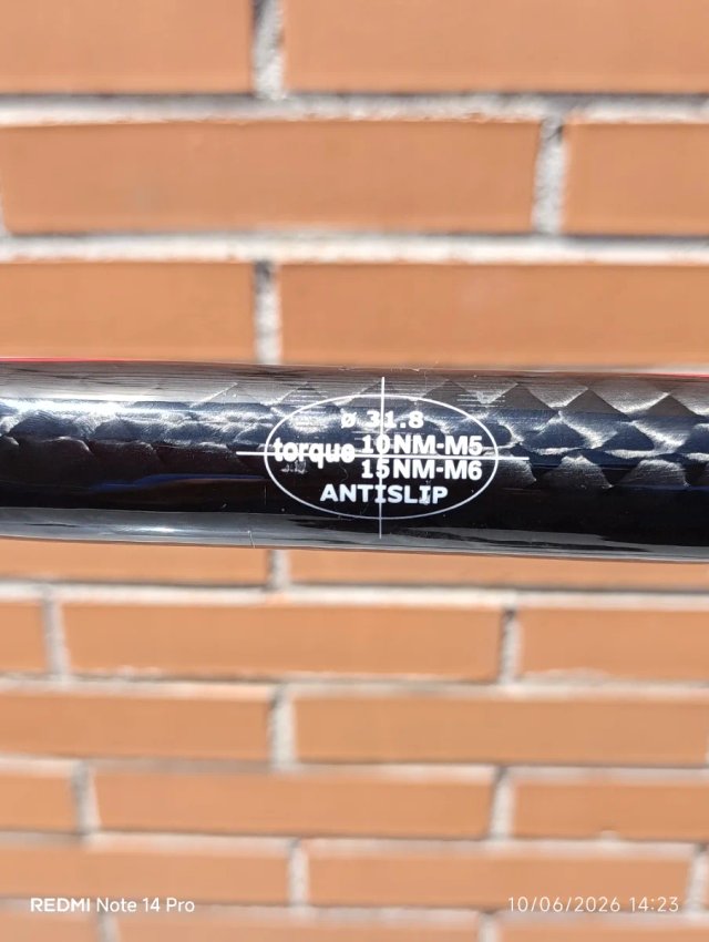 Manillar CARBONO COSTANTINO 31,8x440mm. NUEVO.