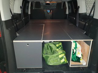Peugeot Traveller 2020 camperizada