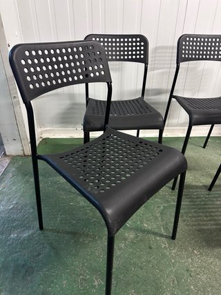 Juego de 4 Sillas Negras