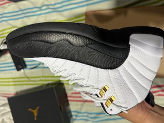 Air Jordan 12 Retro Blanco y Negro (Taxi)