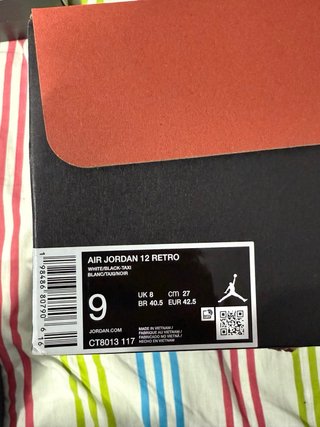 Air Jordan 12 Retro Blanco y Negro (Taxi)