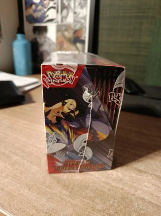 Booster Box Pokémon Rivales Predestinados