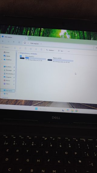 Dell Latitude 5540 i3 8GB RAM SSD Batería Nueva