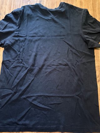 Maglia Adidas nera con logo sfumato