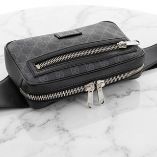 Borsa a spalla Gucci GG Supreme nera con dettagli rossi