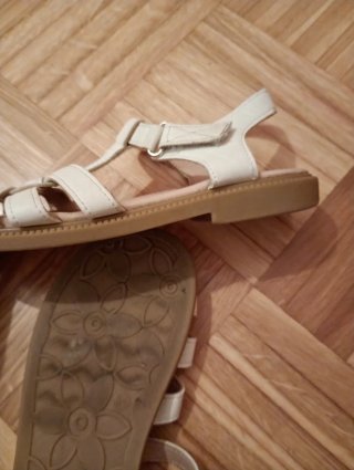 Dos pares deSandalias Blancas Talla 34