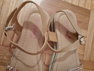 Dos pares deSandalias Blancas Talla 34