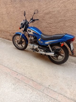 Honda CB 250 Naked Azul