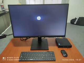 Ordenador de mesa LG completo