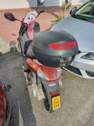 Peugeot Scooter Roja Automática