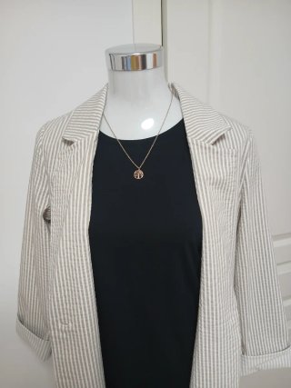 Blazer mujer chaqueta americana, lijera 54€ costó