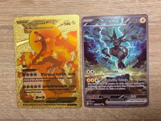 Cartas Pokémon Charizard VMAX y Zekrom EX