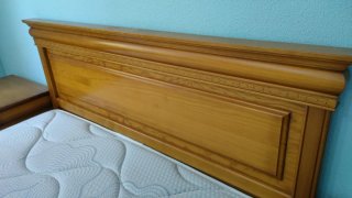 Dormitorio completo: cama, somier, cómoda mesitas