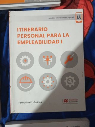 Libros de 1°año de  grado medio de electromecánica