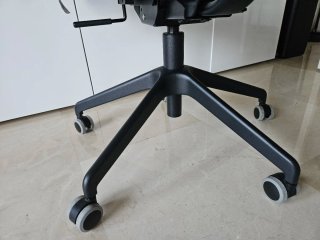 Silla de trabajo JÄRVFJÄLLET (Ikea) con reposabraz