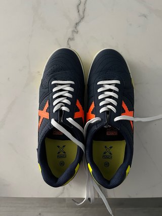Zapatillas Munich Talla 40 Azul y Amarillo