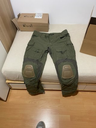 Chaleco, Casco, Pantalón y accesorios.