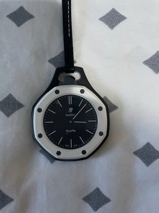 Swatch x Audemars Piguet Royal Pop Ocho Negro
