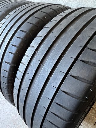215/40/17 Michelin Pilot Sport 4