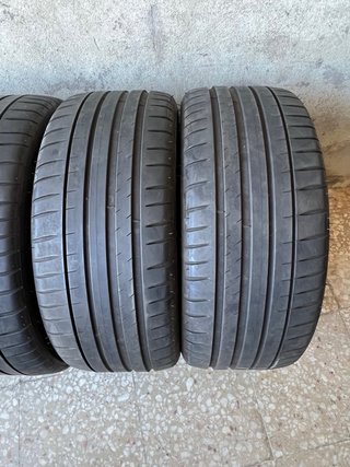215/40/17 Michelin Pilot Sport 4