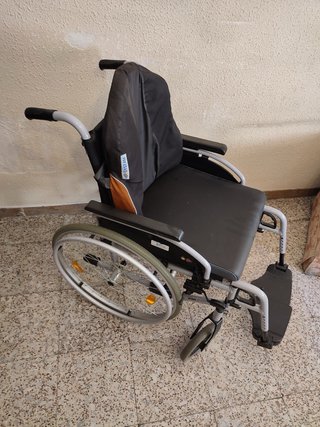 Silla de ruedas autopropulsada