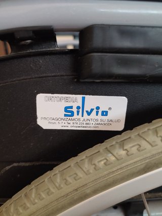Silla de ruedas autopropulsada
