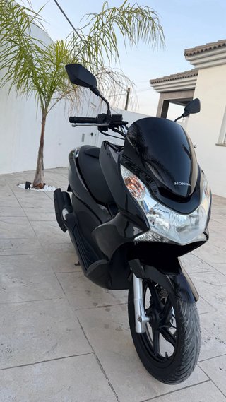Honda PCX 125 Negra