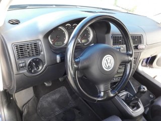 Volkswagen Golf 2003