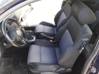 Volkswagen Golf 2003