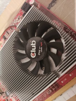 Tarjeta gráfica Club 3D R7 240 2GB DDR3 780/1800