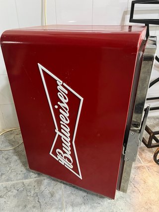 Nevera Budweiser Roja