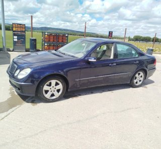 Mercedes-Benz E320 2006