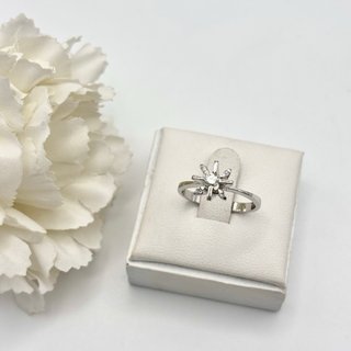 Anillo de oro 18kt con diamantes