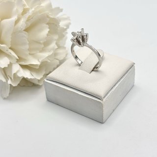 Anillo de oro 18kt con diamantes