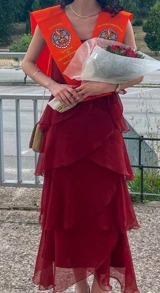 Vestido Miphai Terracota con volantes