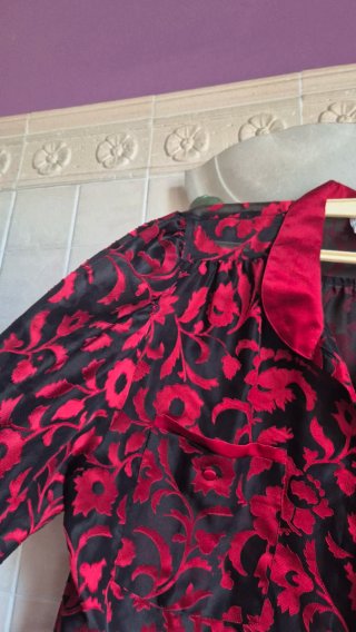 Camicetta elegante nera e rossa