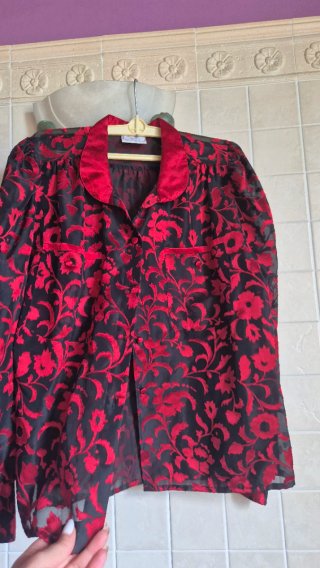 Camicetta elegante nera e rossa