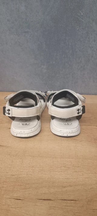 Sandalias Zara Mickey Mouse Talla 25