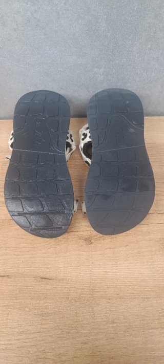 Sandalias Zara Mickey Mouse Talla 25