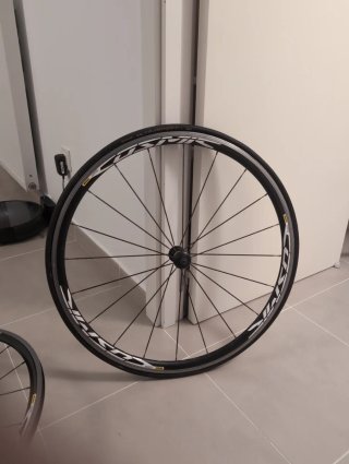 Rueda delantera Mavic Cosmic