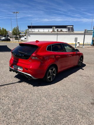 Volvo V40 2015