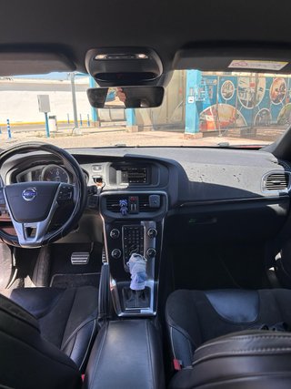Volvo V40 2015
