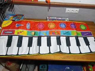 Alfombra Musical Piano 148x60 cm