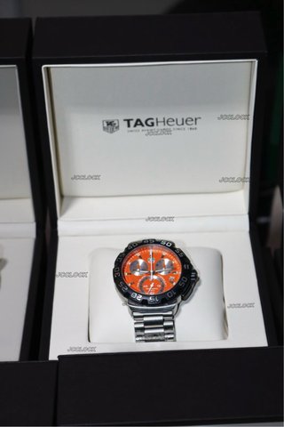 Reloj Bvlgari Cronógrafo, rojo ,blanco ,amarillo