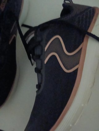 Zapatillas Skechers Negras y Rosas