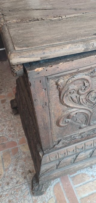 ANTIGUO ARCON O ARCA DE MADERA TALLADA BARROCO